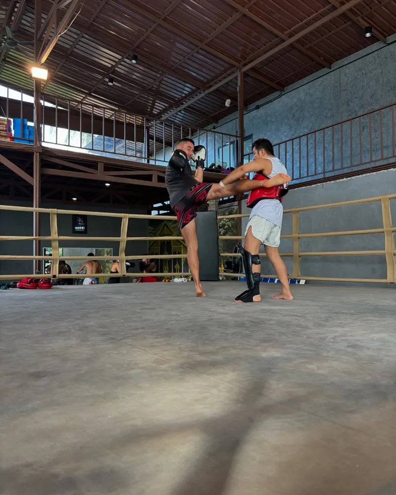 Wech Pinyo Muay Thai 12