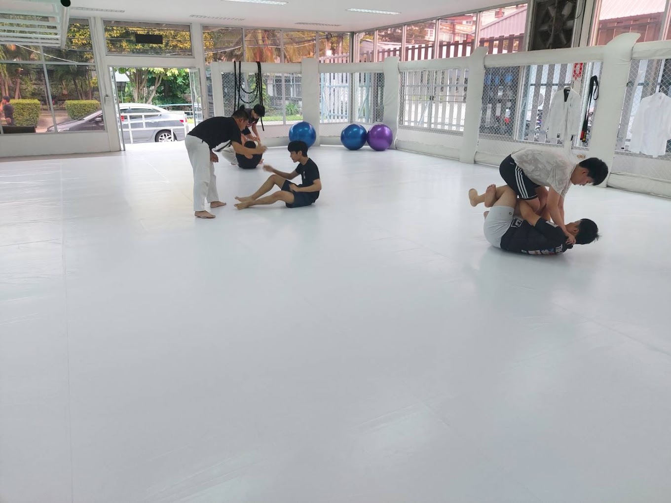 POM GYM 1