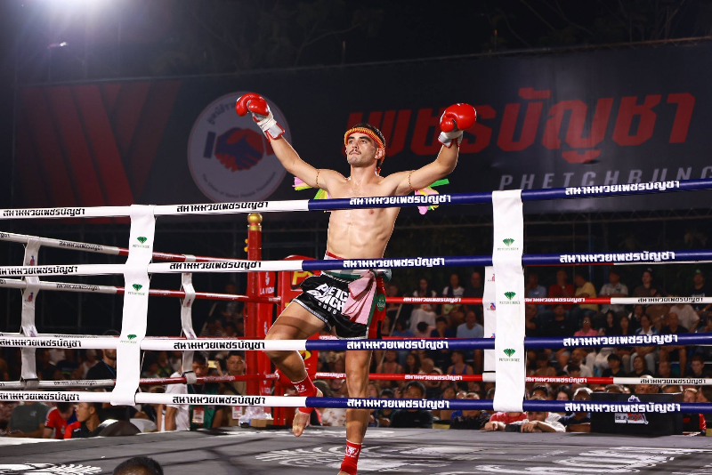 Chatpichit Muay Thai Gym 10