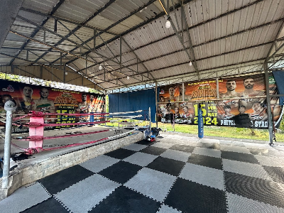 White Shark Chalamkhow Muay Thai